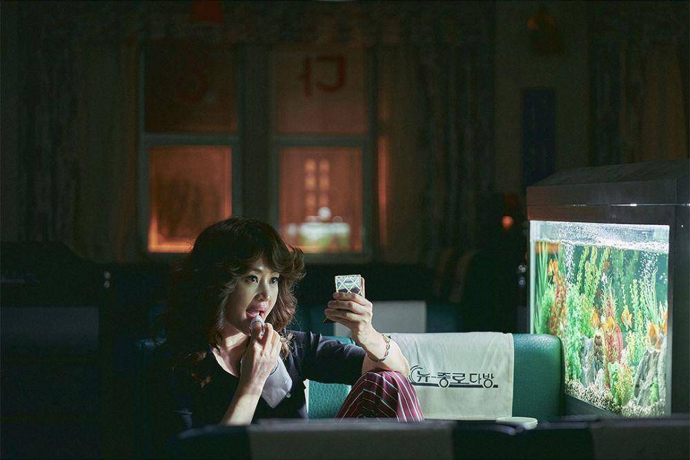 cuplikan Kim Hye Soo di film Smugglers (instagram.com/itsnew_movie)