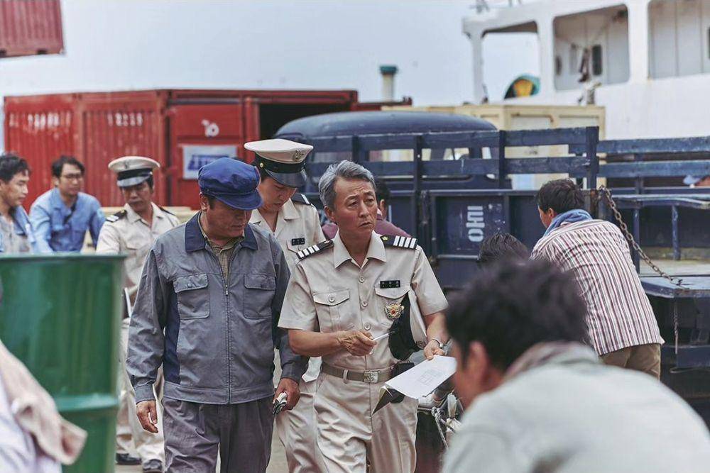 cuplikan Kim Jong Soo di film Smugglers (instagram.com/itsnew_movie)