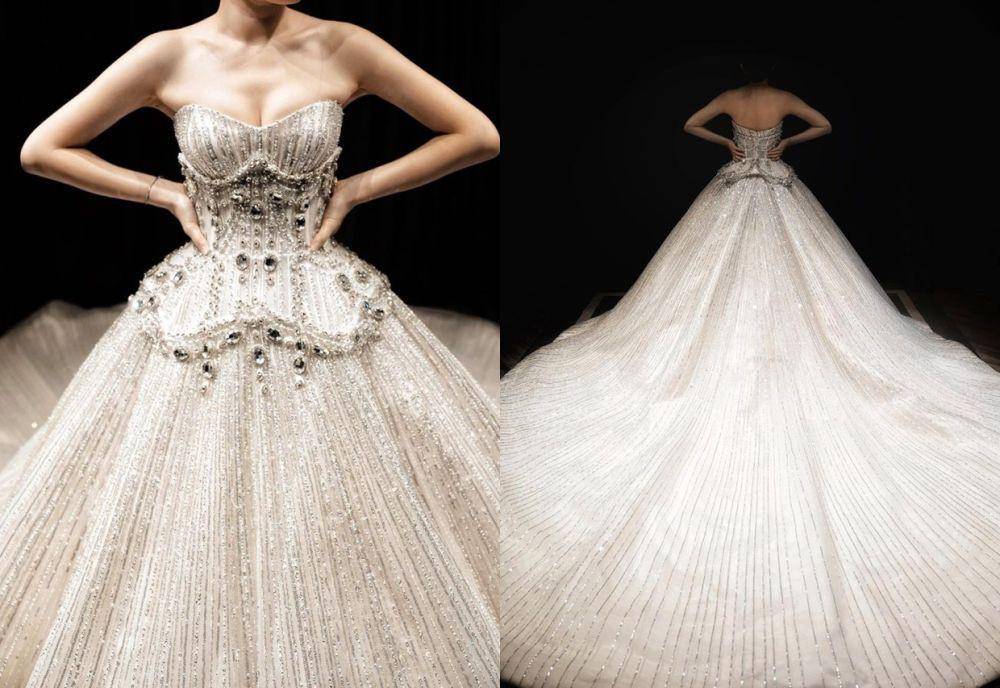 wedding dress rancangan Monica Ivena (instagram.com/monicaivena)