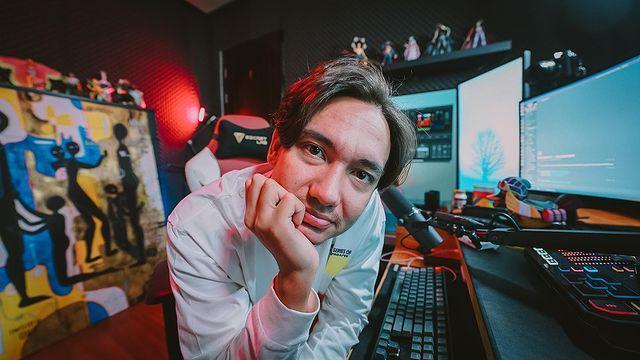4 Film dan Series Adipati Dolken yang Tayang Pertengahan 2023, Seru!