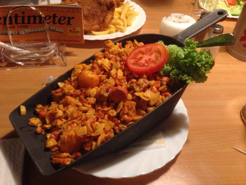 potret makanan disajikan di pengki (reddit.com/user/jgl2832)