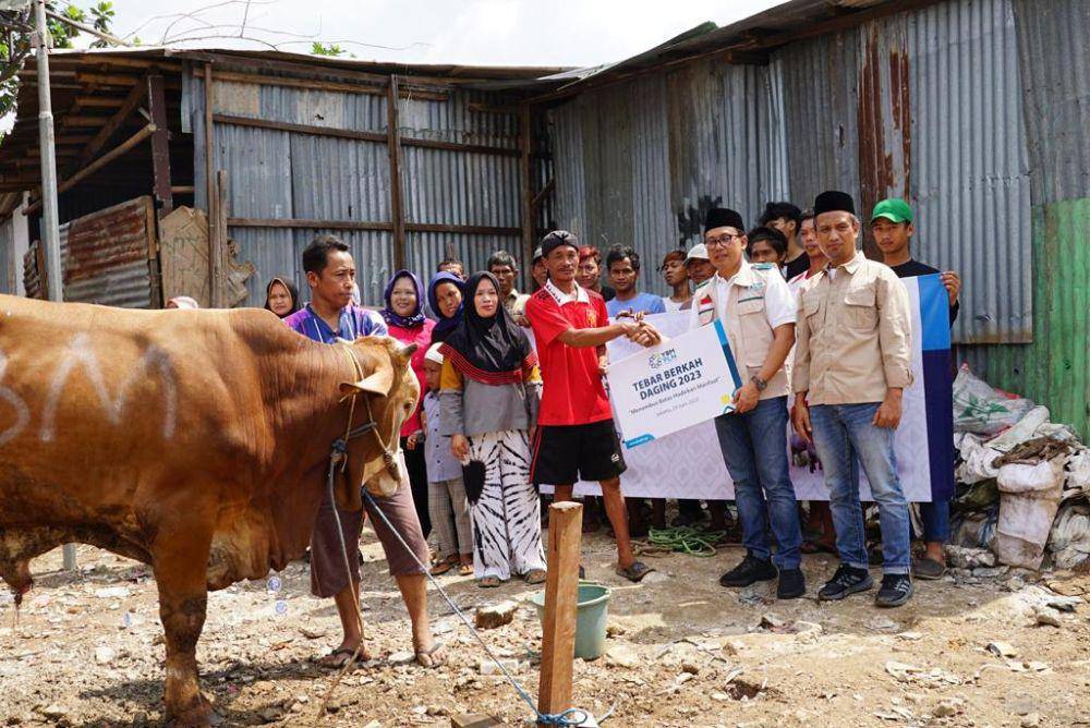 Program Tebar Berkah Daging di Kampung Pemulung yang berada di daerah Lebak Bulus Jakarta Selatan. (Dok. PLN)