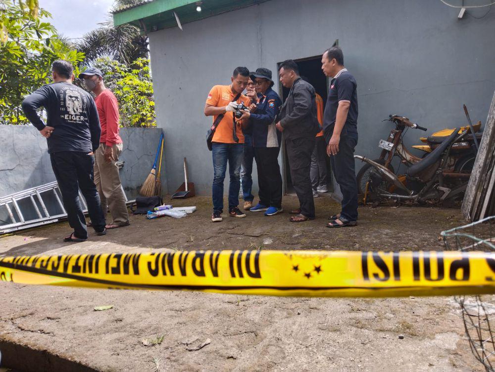 Polisi lakukan olah TKP di lokasi kejadian. IDN Times/ Bramanta Pamungkas