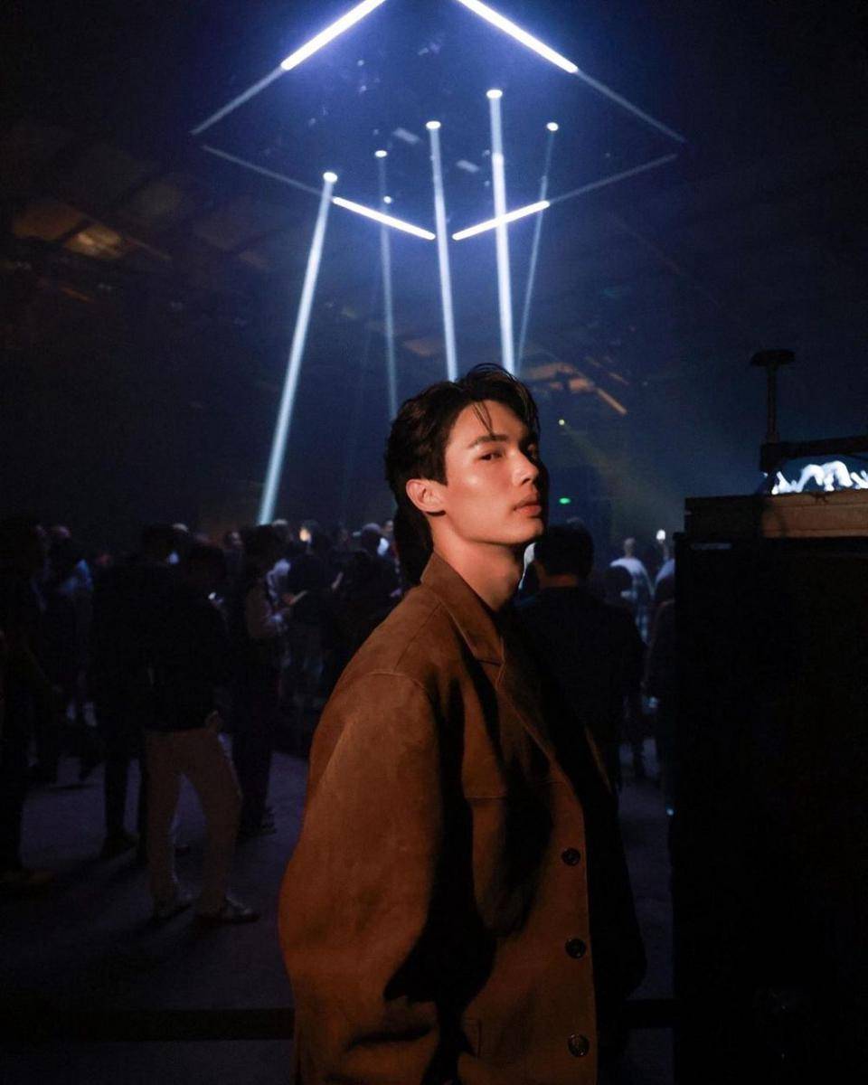 potret Win Metawin di event Prada Bangkok (instagram.com/winmetawin)
