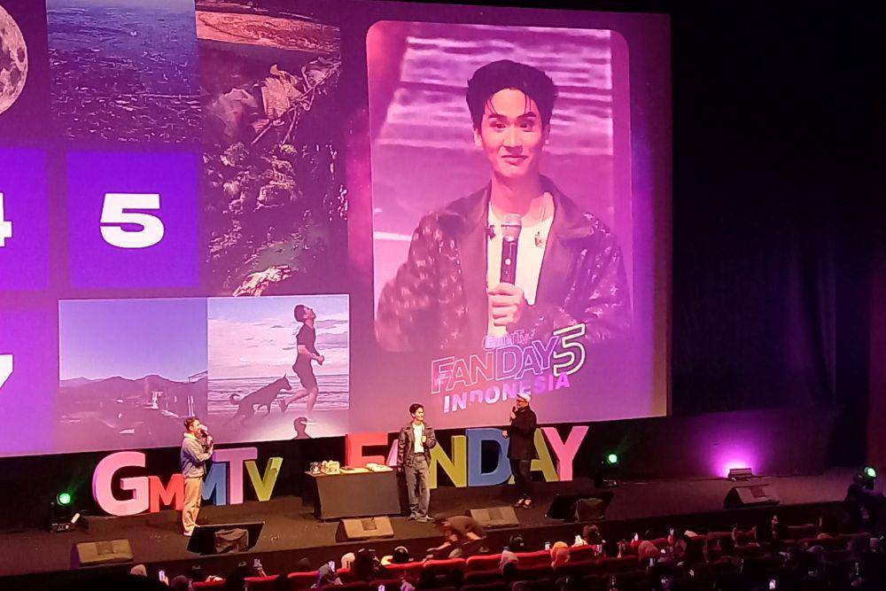 Tay Tawan di GMMTV FANDAY 5 IN INDONESIA (dok. Pribadi/Ines Melia)