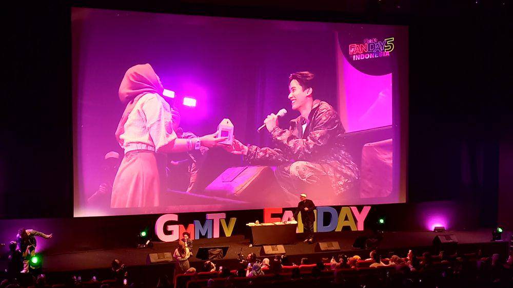 Tay Tawan di GMMTV FANDAY 5 IN INDONESIA (dok. Pribadi/Ines Melia)