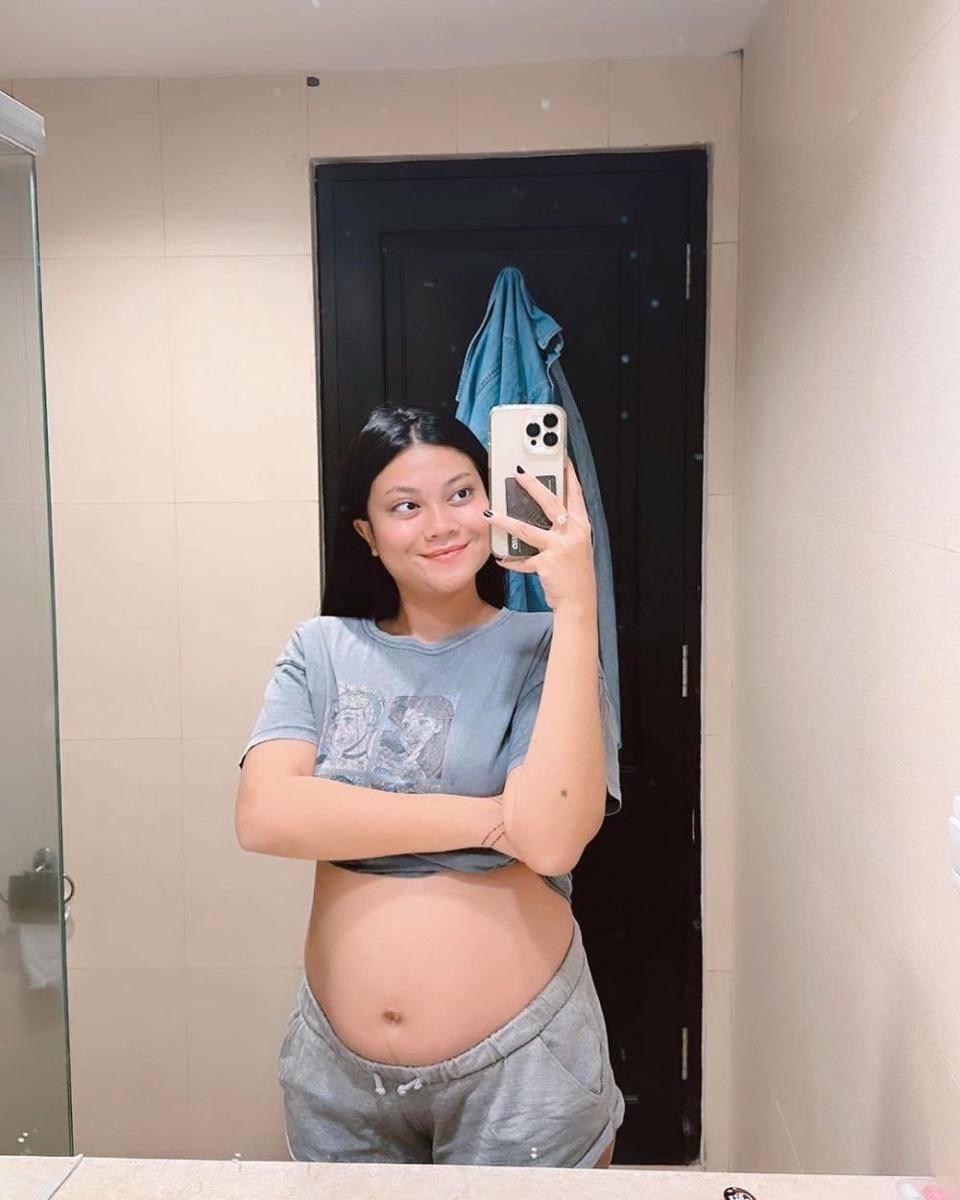 Artia cerai saat hamil (Instagram.com/real.hanummegaa)
