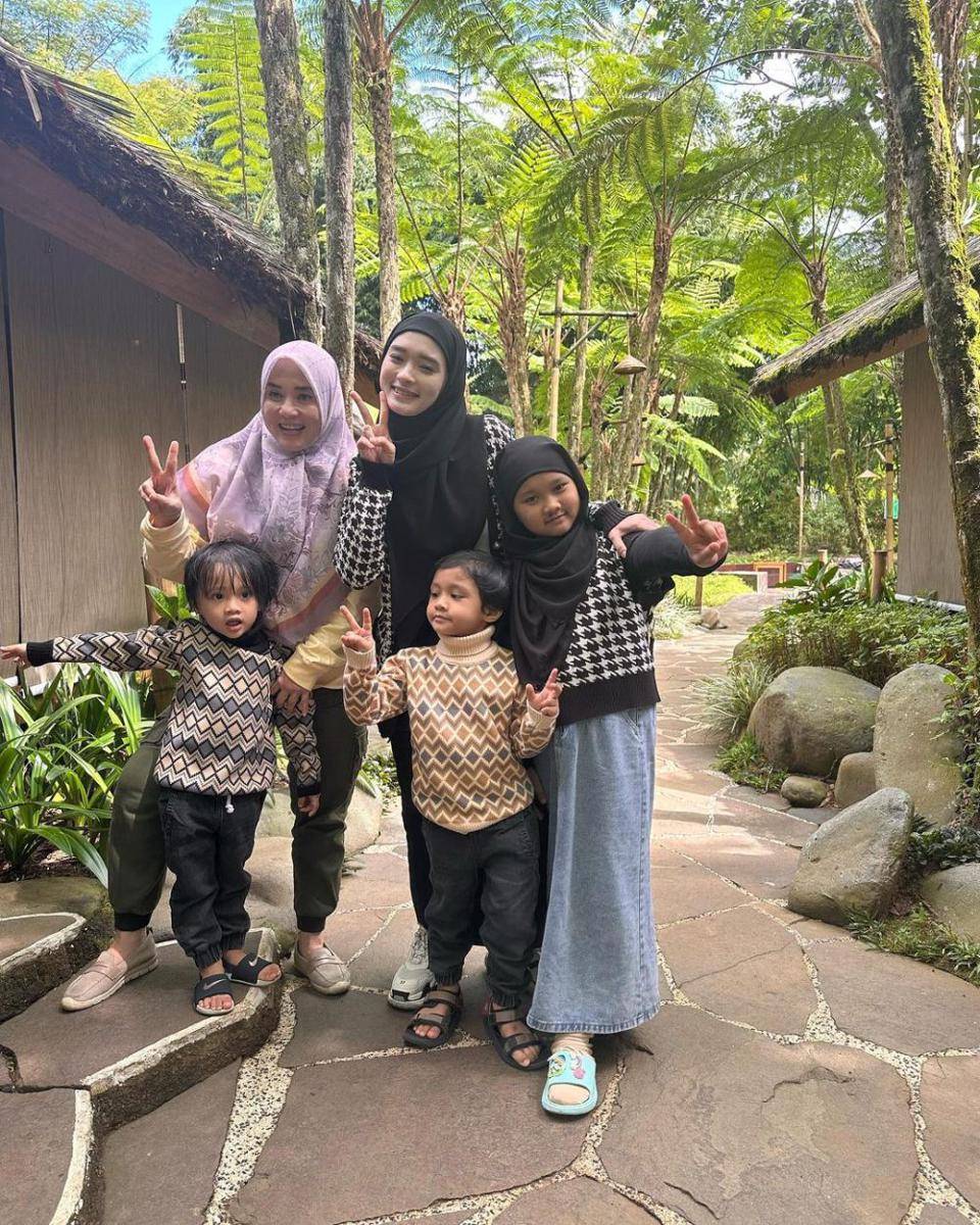 momen Inara Rusli dan keluarga liburan Idul Adha (instagram.com/mommy_starla)