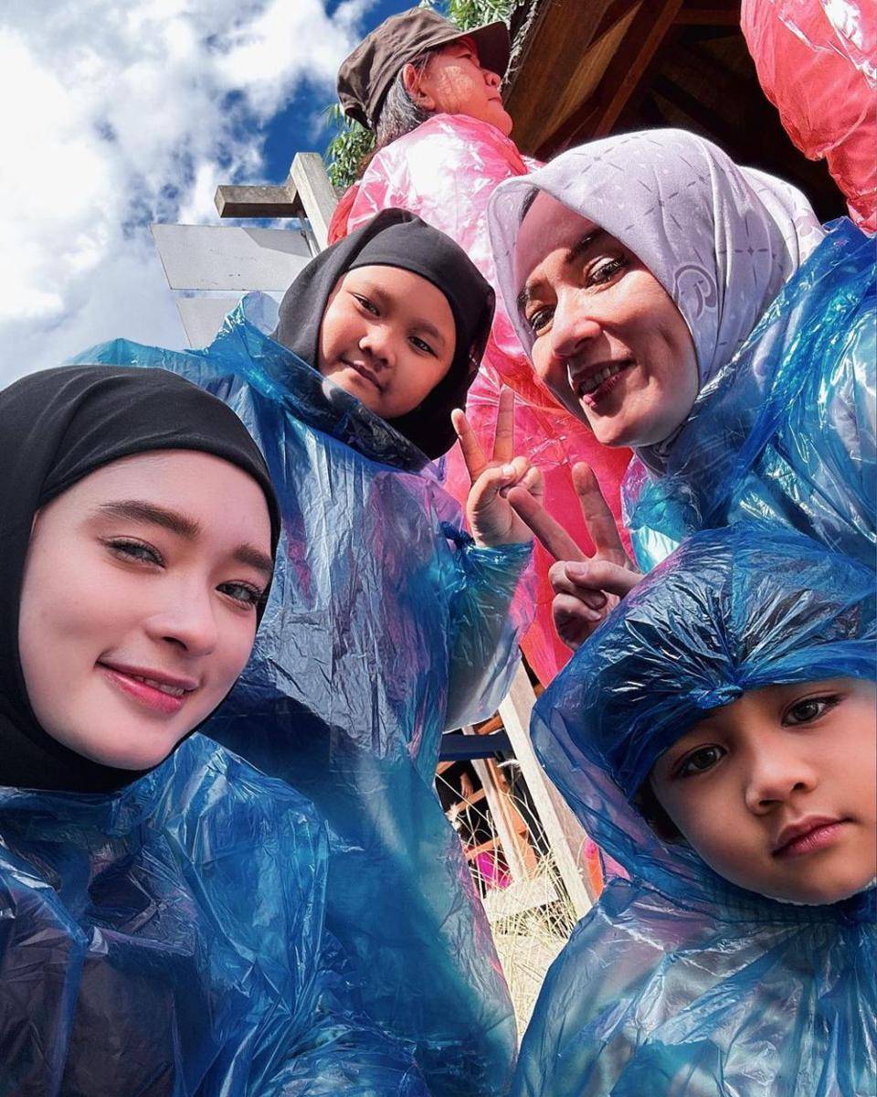 momen Inara Rusli dan keluarga liburan Idul Adha (instagram.com/mommy_starla)