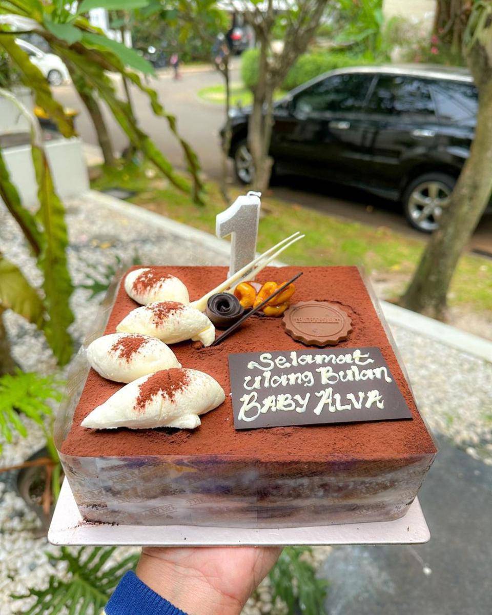 momen ulang bulan anak Ibnu Wardani dan Lalita Hutami (instagram.com/litahutami)