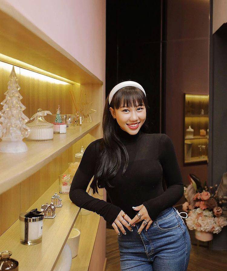 Vanya. (instagram.com/zhavanyameidi)