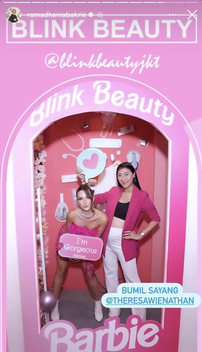 potret Nia Ramadhani tampil serba pink (Instagram.com/ramadhaniabakrie)