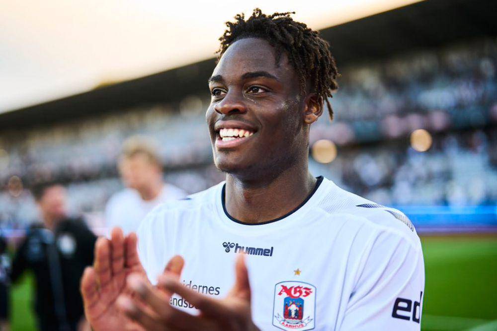potret Yann Bisseck, talenta muda asal Jerman (twitter.com/AGFFodbold)