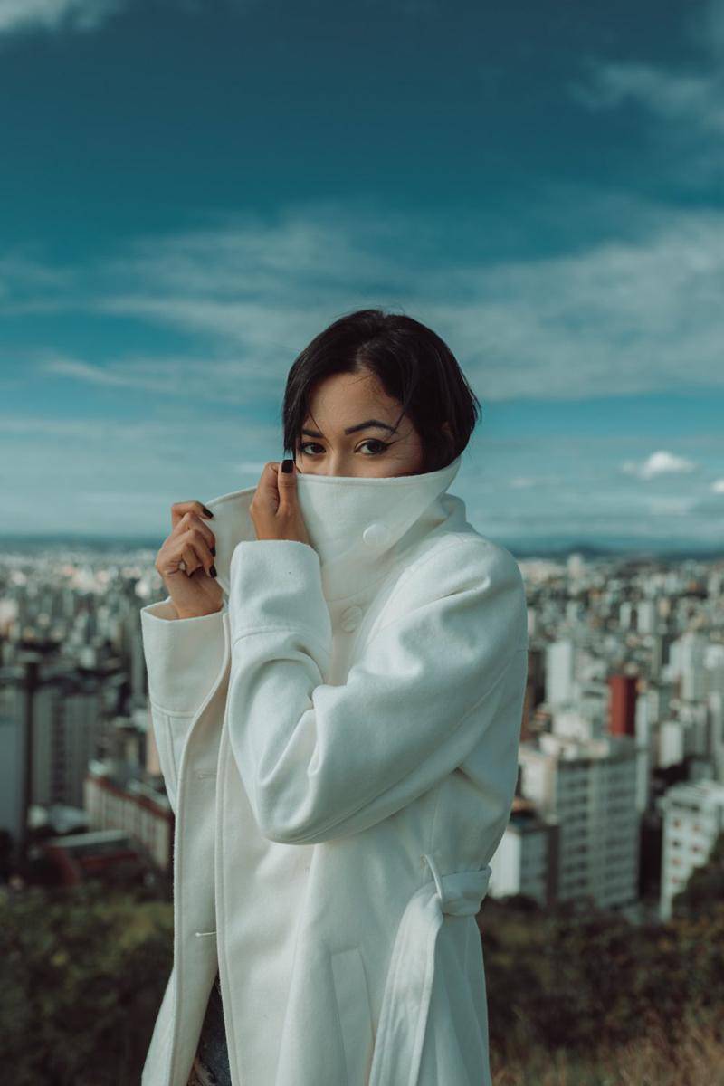 ilustrasi menutup hidung (pexels.com/Wesley Davi)
