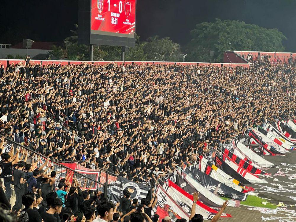 Aksi kelompok suporter North Side Boys (instagram.com/northsideboys12)