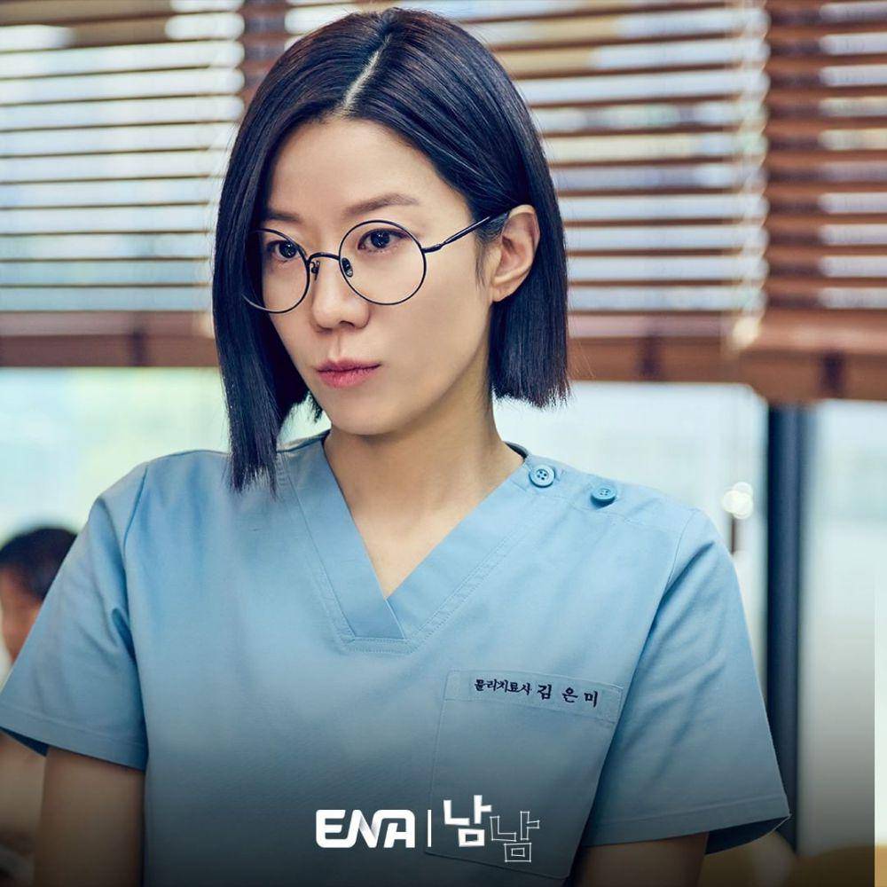 Jeon Hye Jin di drama Not Others (instagram.com/channel.ena.d)