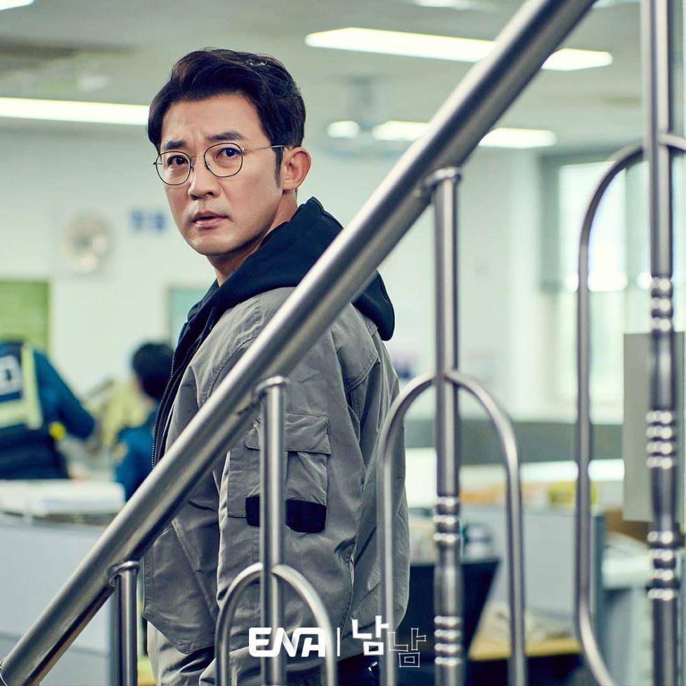Ahn Jae Wook di drama Not Others (instagram.com/channel.ena.d)