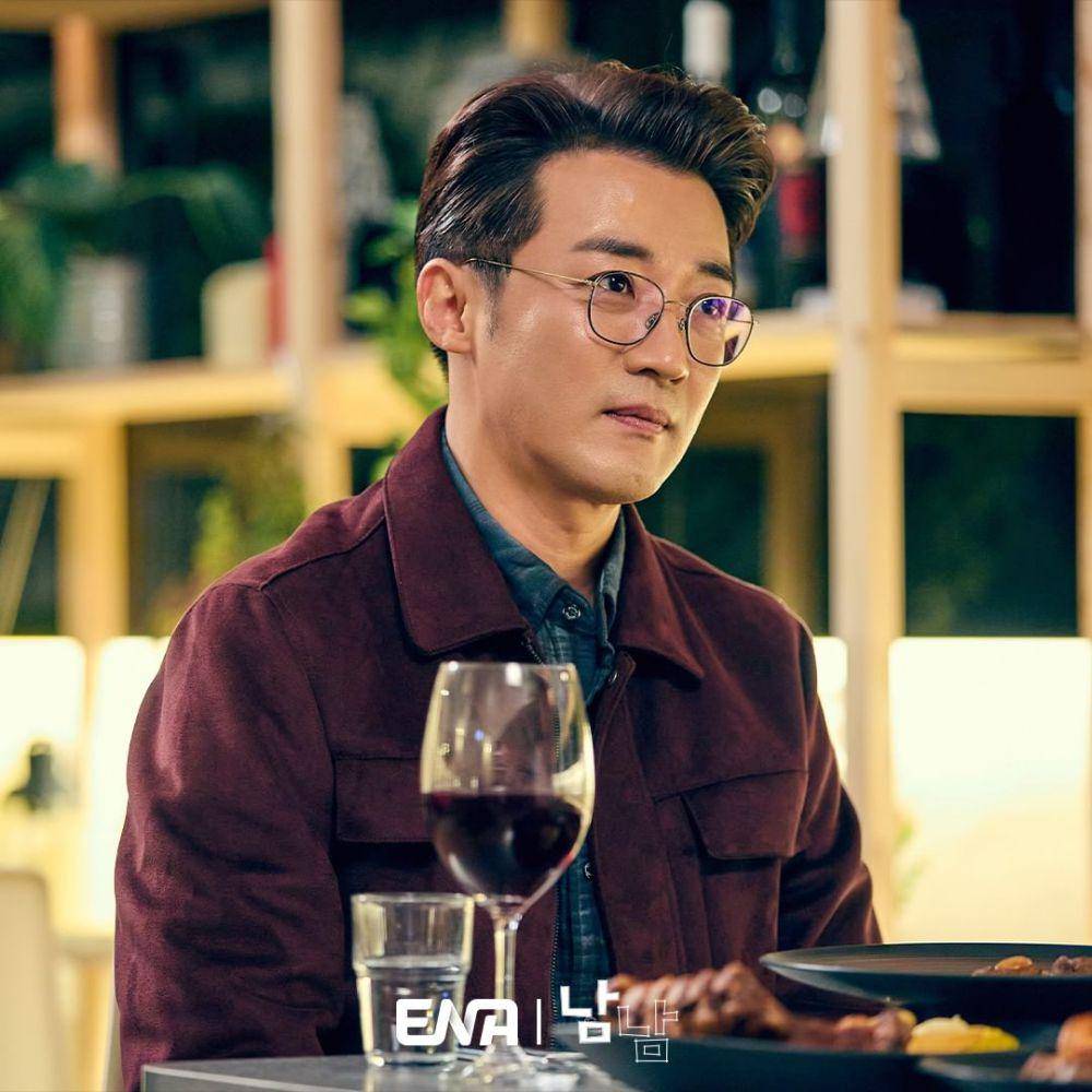 Ahn Jae Wook di drama Not Others (instagram.com/channel.ena.d)