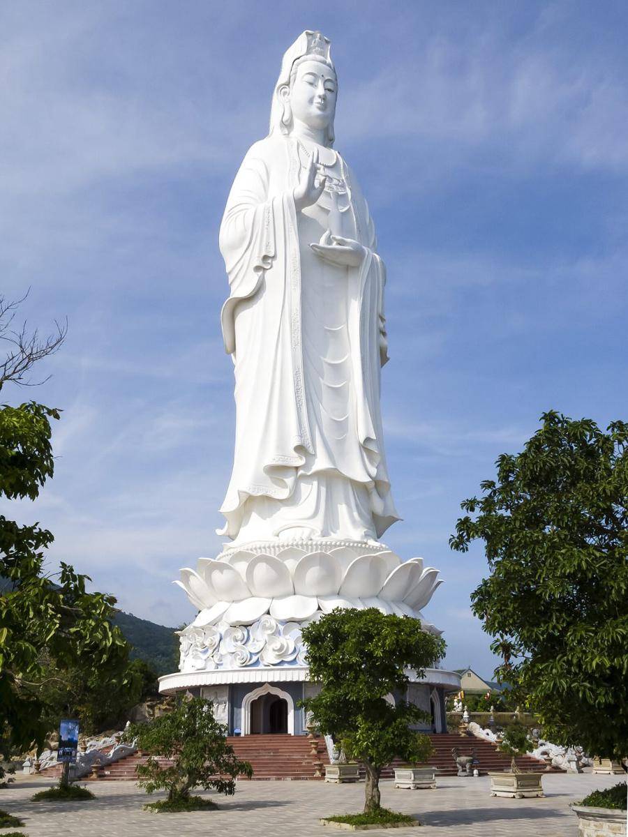 Son Tra Quan Am, Vietnam (commons.wikimedia.org/CEphoto, Uwe Aranas)