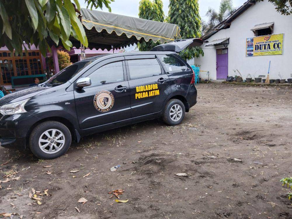 Tim Labfor Polda Jatim saat berada di lokasi kejadian. IDN Times/ Bramanta Pamungkas