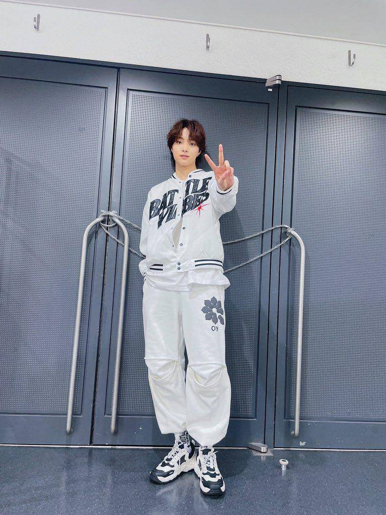EJ (twitter.com/andTEAM_members)
