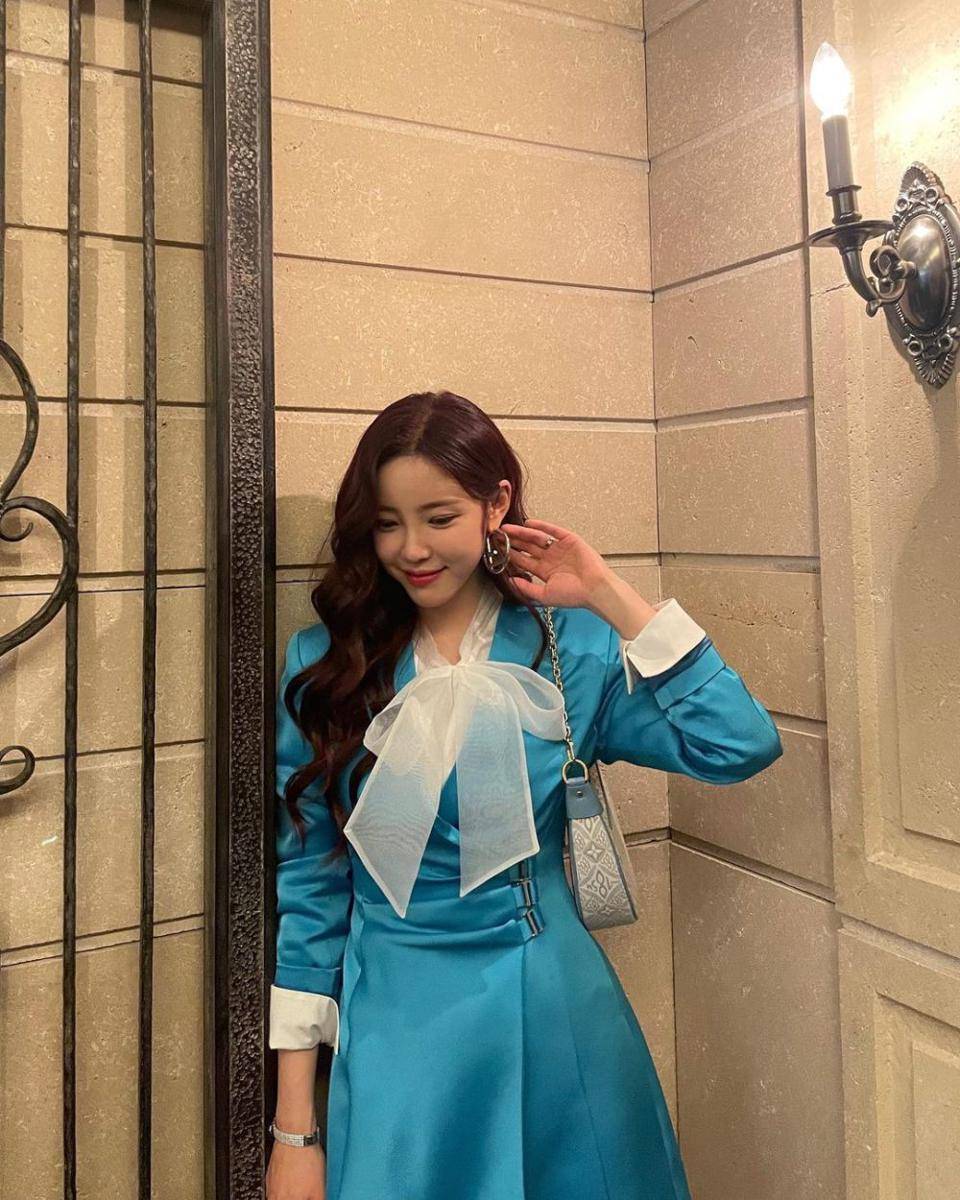 potret Jun Hyo Seong (instagram.com/superstar_jhs)