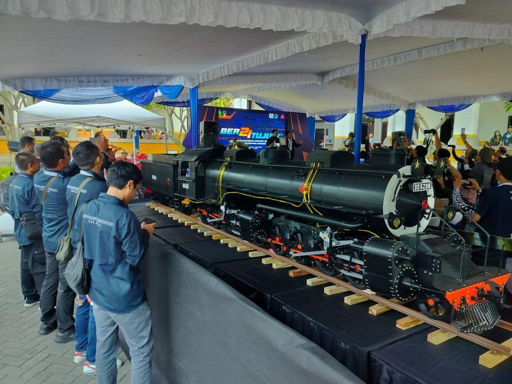 Penampakan Si Gombar, Miniatur Loko Uap yang Berhasil Cetak 3 Rekor MURI