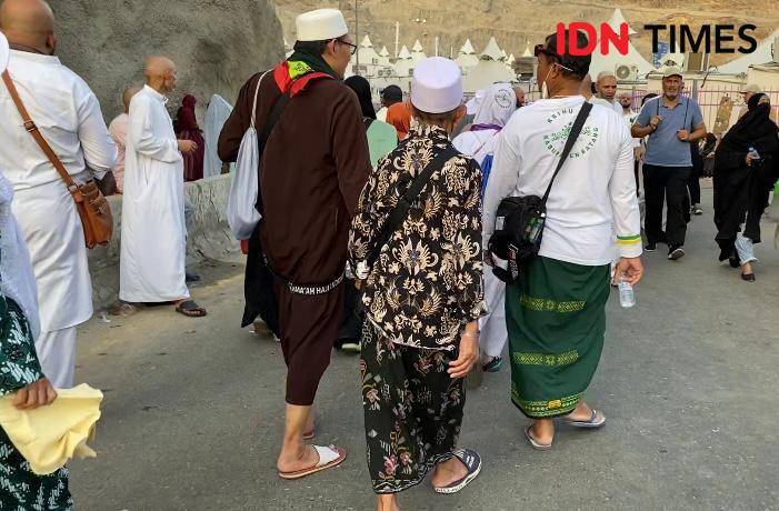 Mbah Warno, jemaah haji lansia (IDN Times/Sunariyah)