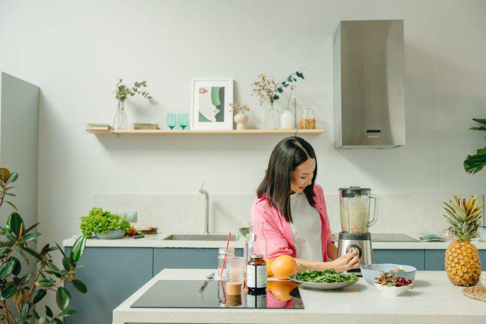 Ilustrasi memasak makanan sehat (pexels.com/Yaroslav Shuraev)