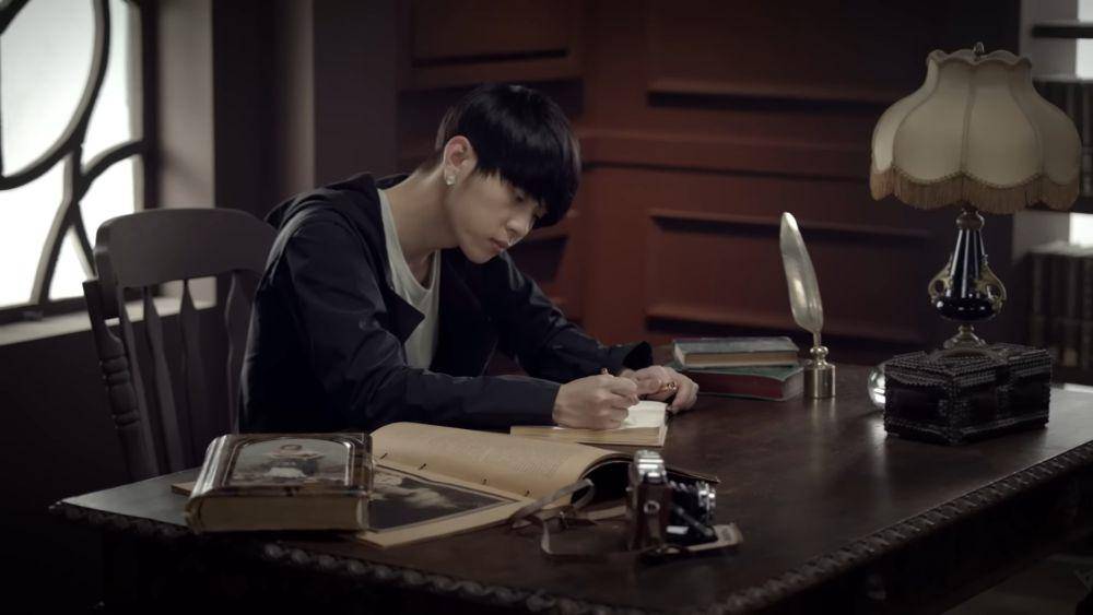 cuplikan MV "Fiction" dari BEAST (youtube.com/@BEAST)