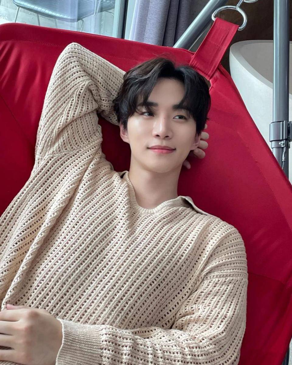 Lee Jun Ho (instagram.com/le2jh)