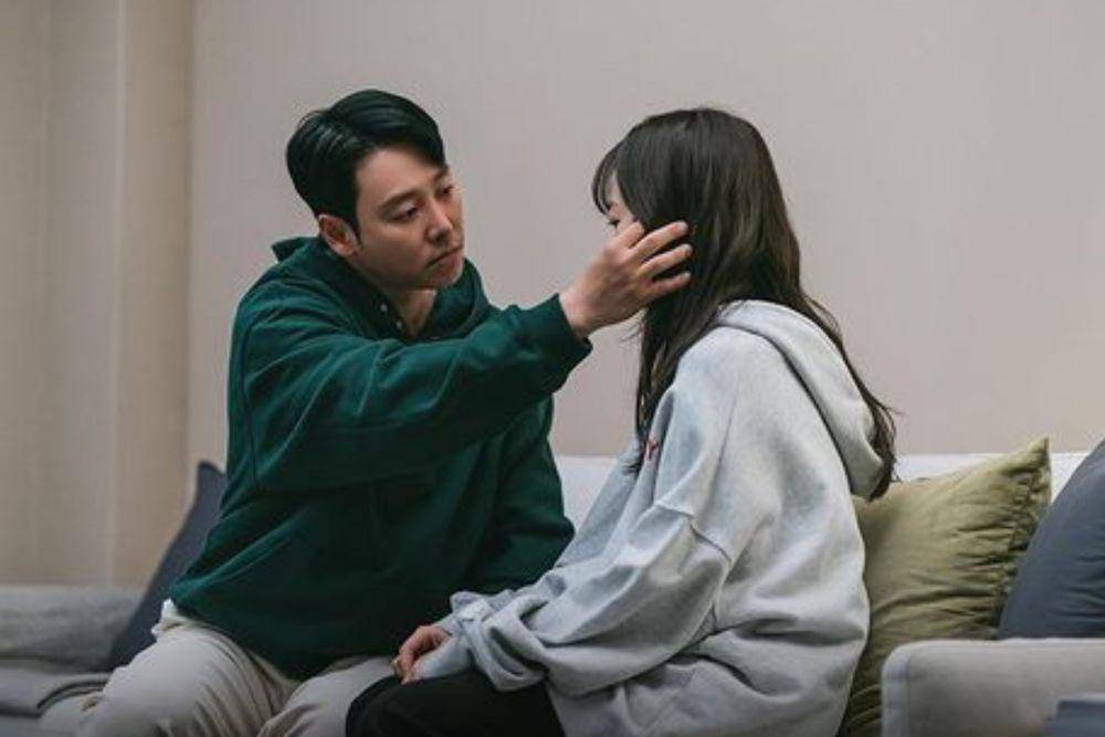 Still cut drama Delightfully Deceitful (instagram.com/tvn_drama)