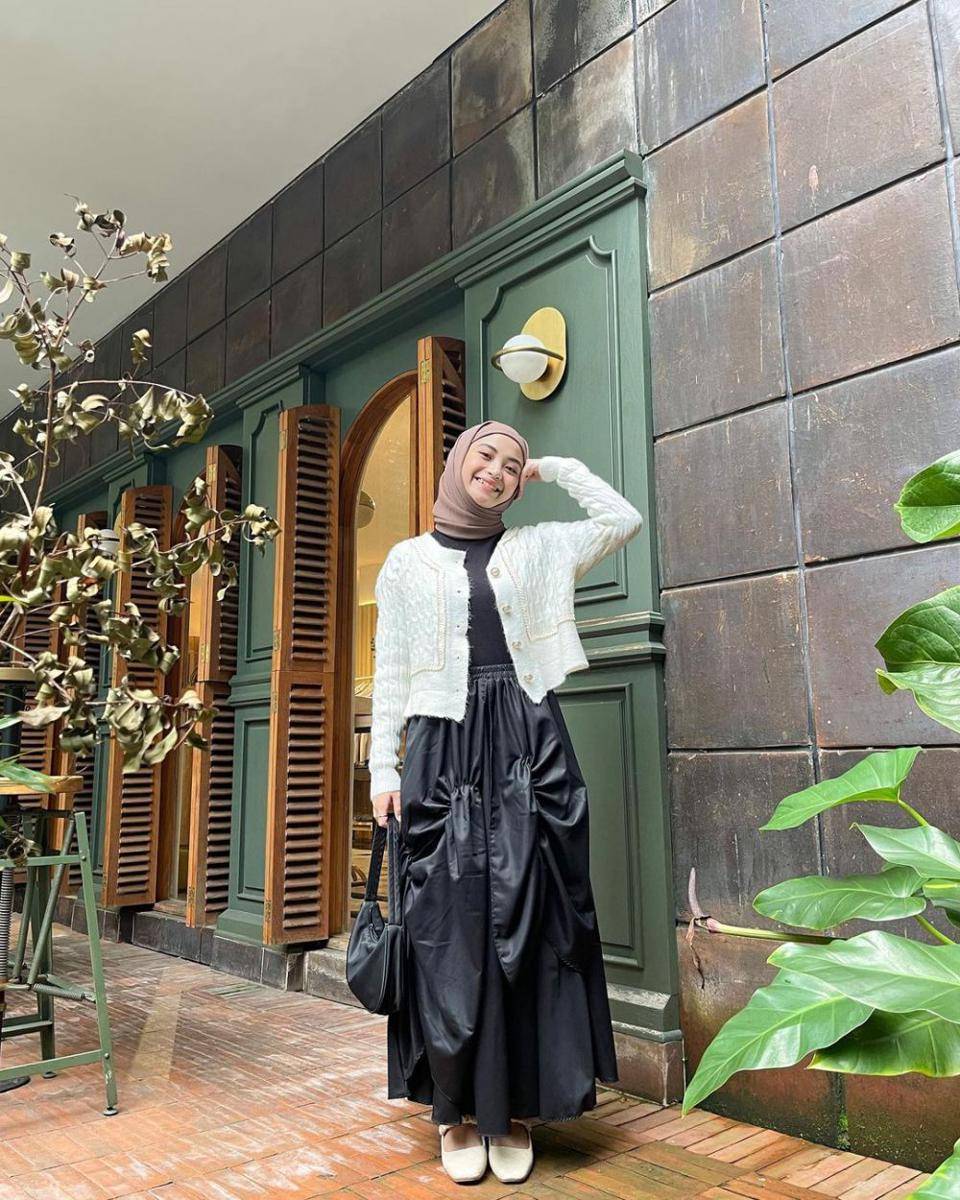 Tania Dewi Nur Azmi (instagram.com/taniaaa.dn)