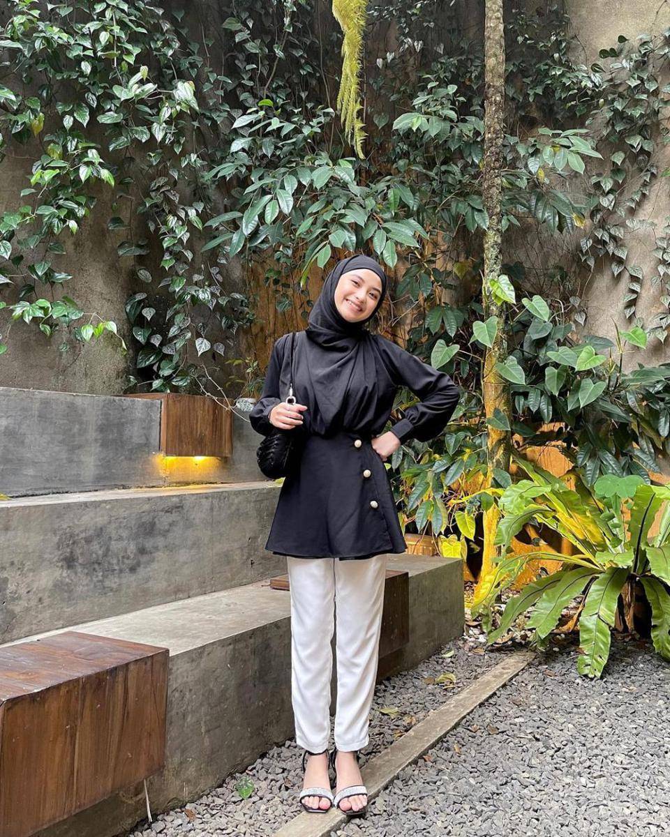 Tania Dewi Nur Azmi (instagram.com/taniaaa.dn)