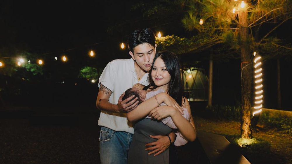 Ini 10 Potret Kejutan Ulang Tahun Julian Jacob dari Sang Istri, Manis!