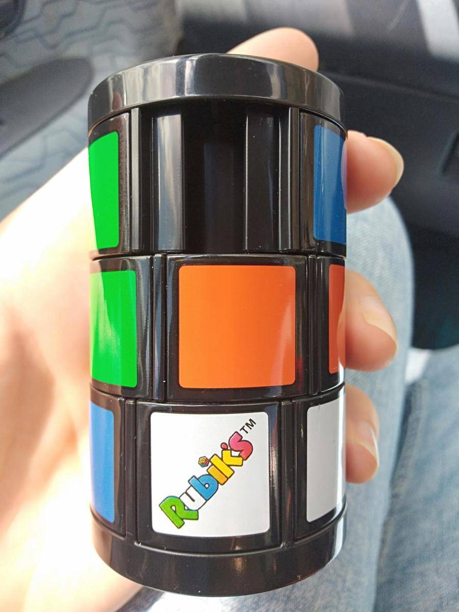 potret jenis rubik unik (reddit.com/user/illthinkofonel8er)