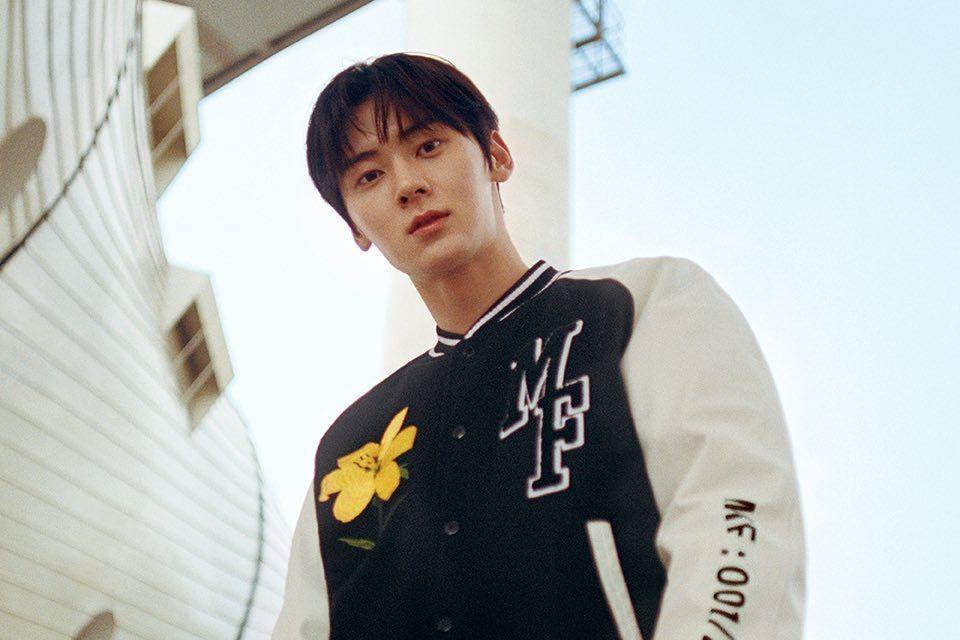 Hwang Min Hyun (Instagram.com/optimushwang)