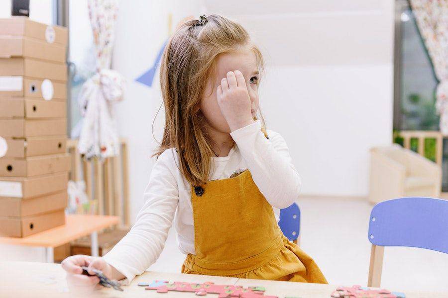 ilustrasi anak dengan ADHD (pexels.com/Ksenia Chernaya)