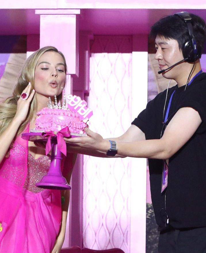 potret perayaan ulang tahun Margot Robbie di Korea Selatan (instagram.com/extratv)