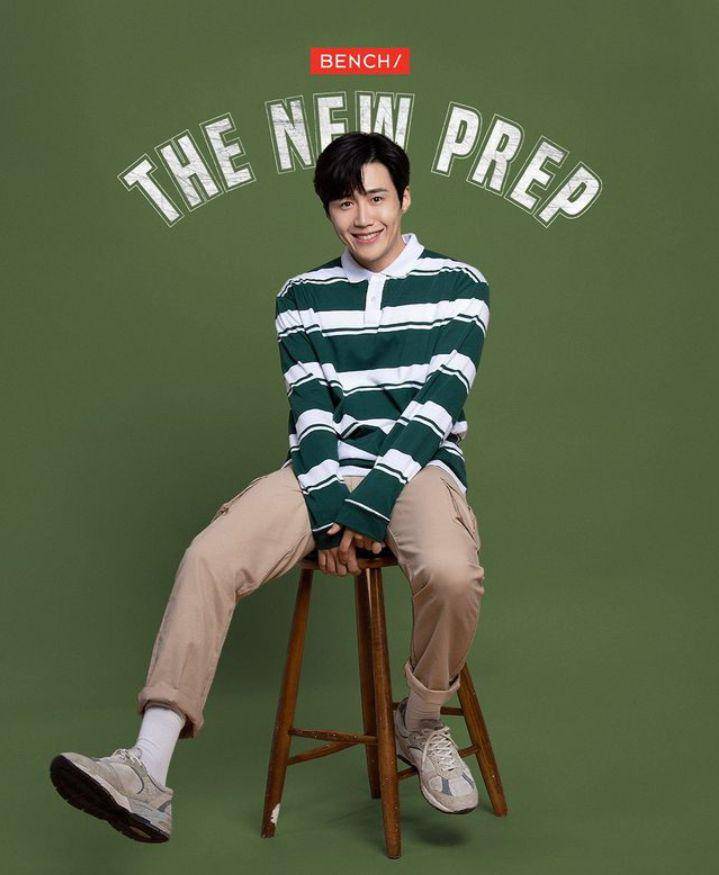 Ide daily outfit ala Kim Seon Ho (instagram.com/benchtm)