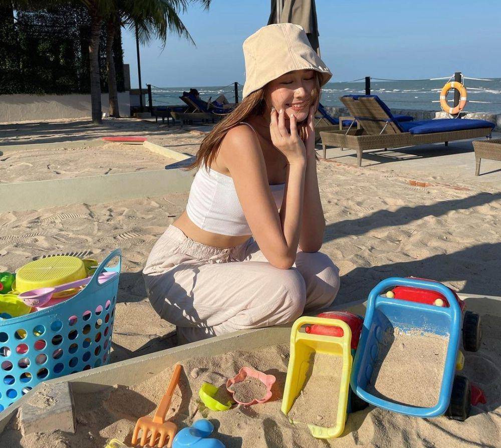 Neen Suwanamas (instagram.com/neenneeen)