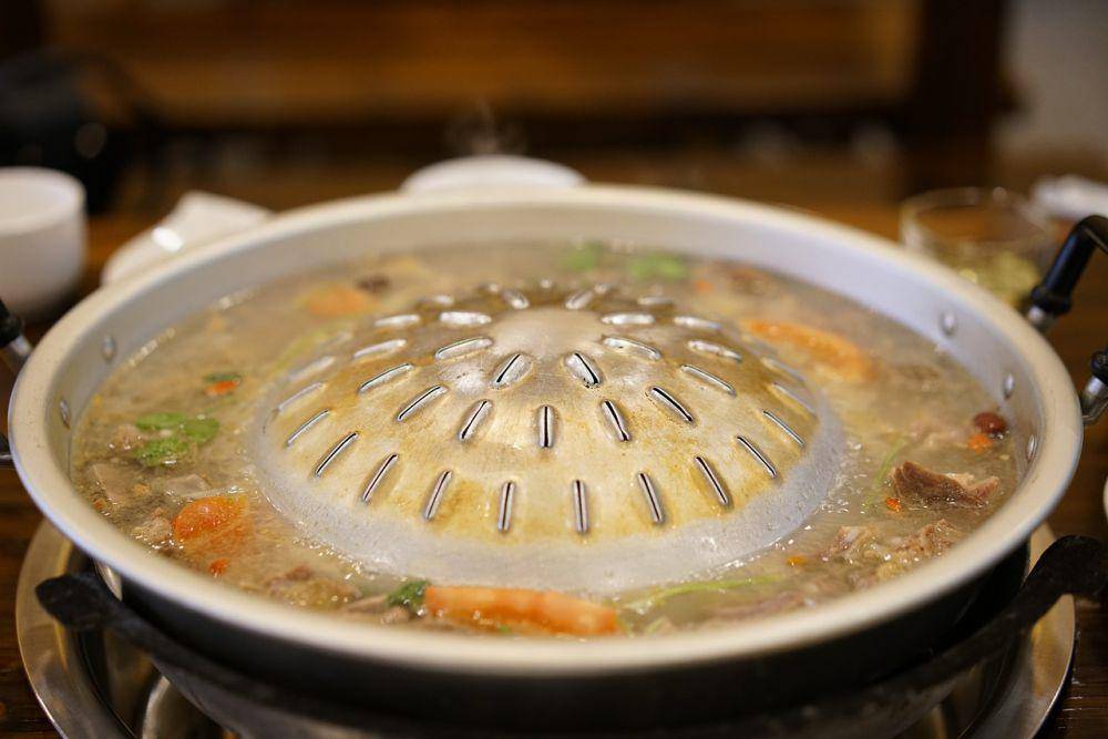 ilustrasi memasak hot pot (pixabay.com/cyj77723)