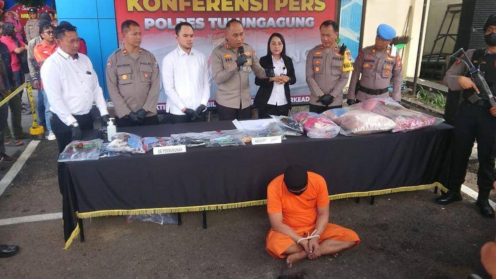 Tersangka pembunuhan pasutri di Tulungagung ditangkap. IDN Times/ Bramanta Pamungkas