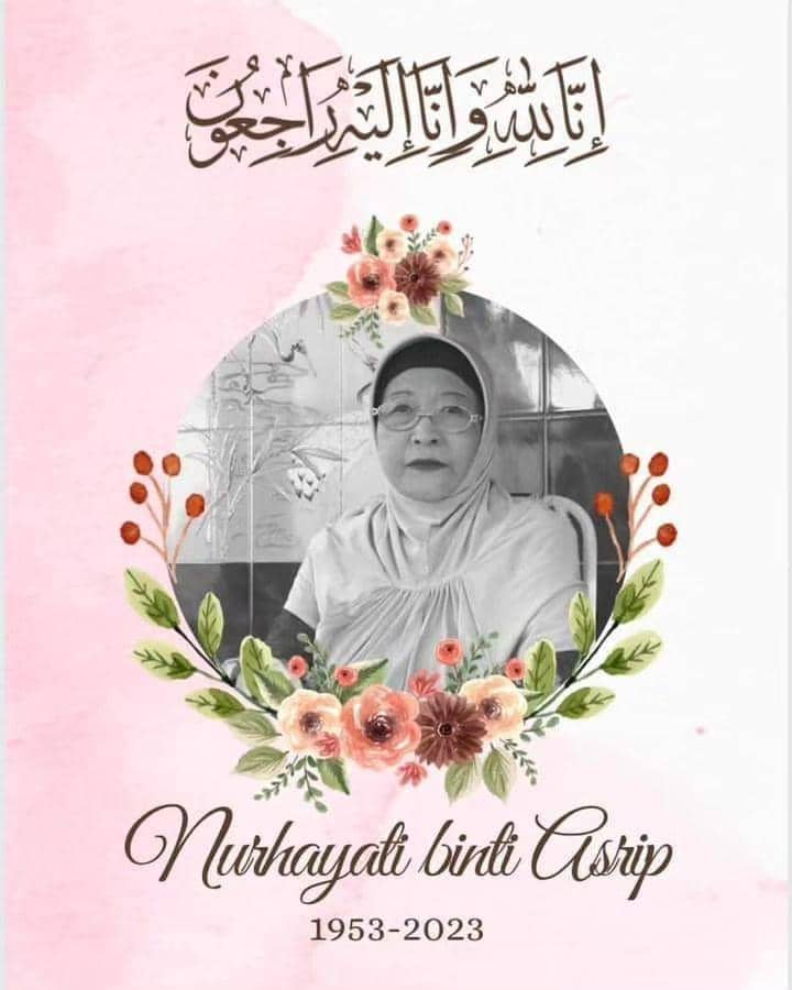 Kenangan Ratna Listy dan sang ibu yang meninggal (Instagram.com/ratna_listy)