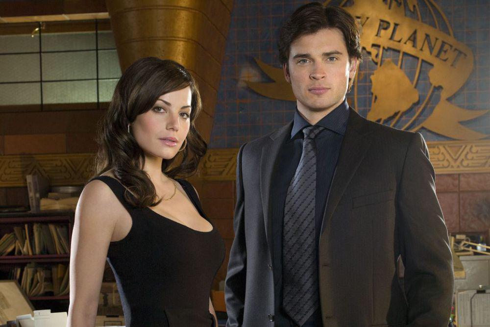 Tom Welling dan Erica Durance dalam serial Smallville (dok. Warner Bros. Television/Smallville)