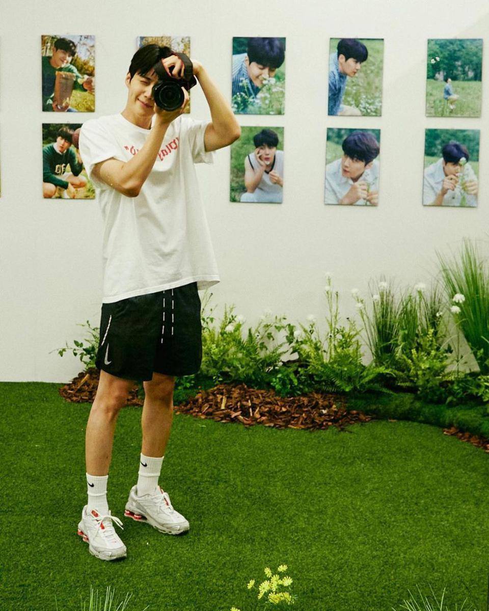 Kim Seon Ho (instagram.com/seonho__kim)