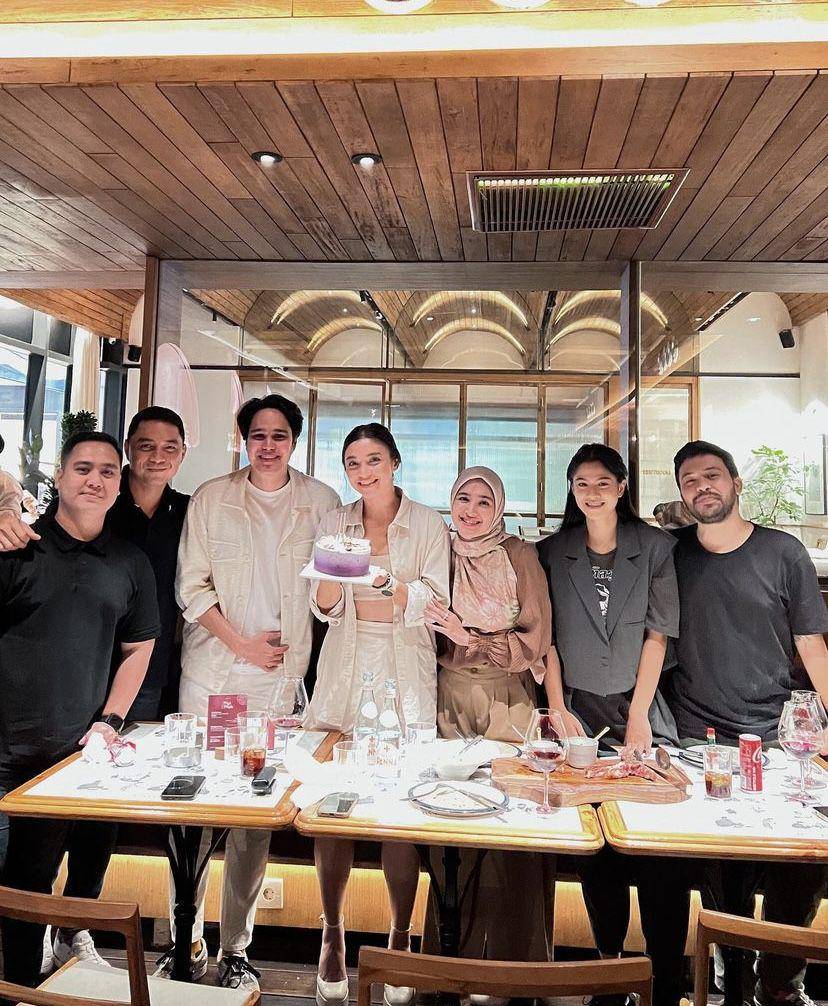 ultah ke-29 Angela Gilsha (instagram.com/cutsyifaa)