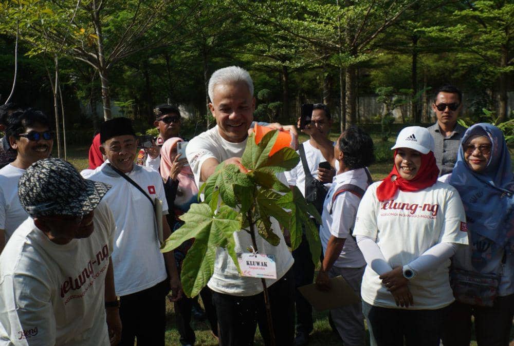 Gubernur Jawa Tengah Ganjar Pranowo saat merayakan Hari Lingkungan Hidup Dunia di Kabupaten Tegal. (IDN Times/Dok Humas Pemprov Jateng)