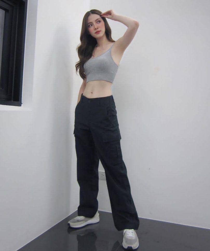 Baifern Pimchanok (instagram.com/baifernbah)