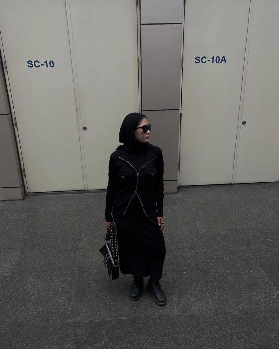 Pilihan outfit untuk gaya ala skena (instagram.com/biyyanabilla)